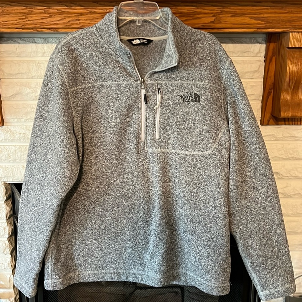 Men’s The North Face Fleece Quarterzip…Large